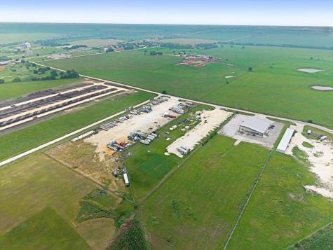 2733 County Road 374 Road Taylor TX 76574