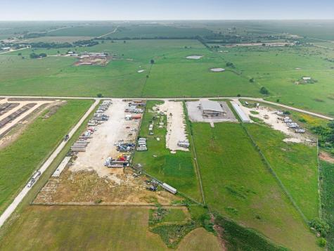 2733 County Road 374 Road Taylor TX 76574