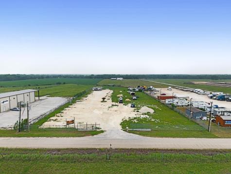 2733 County Road 374 Road Taylor TX 76574