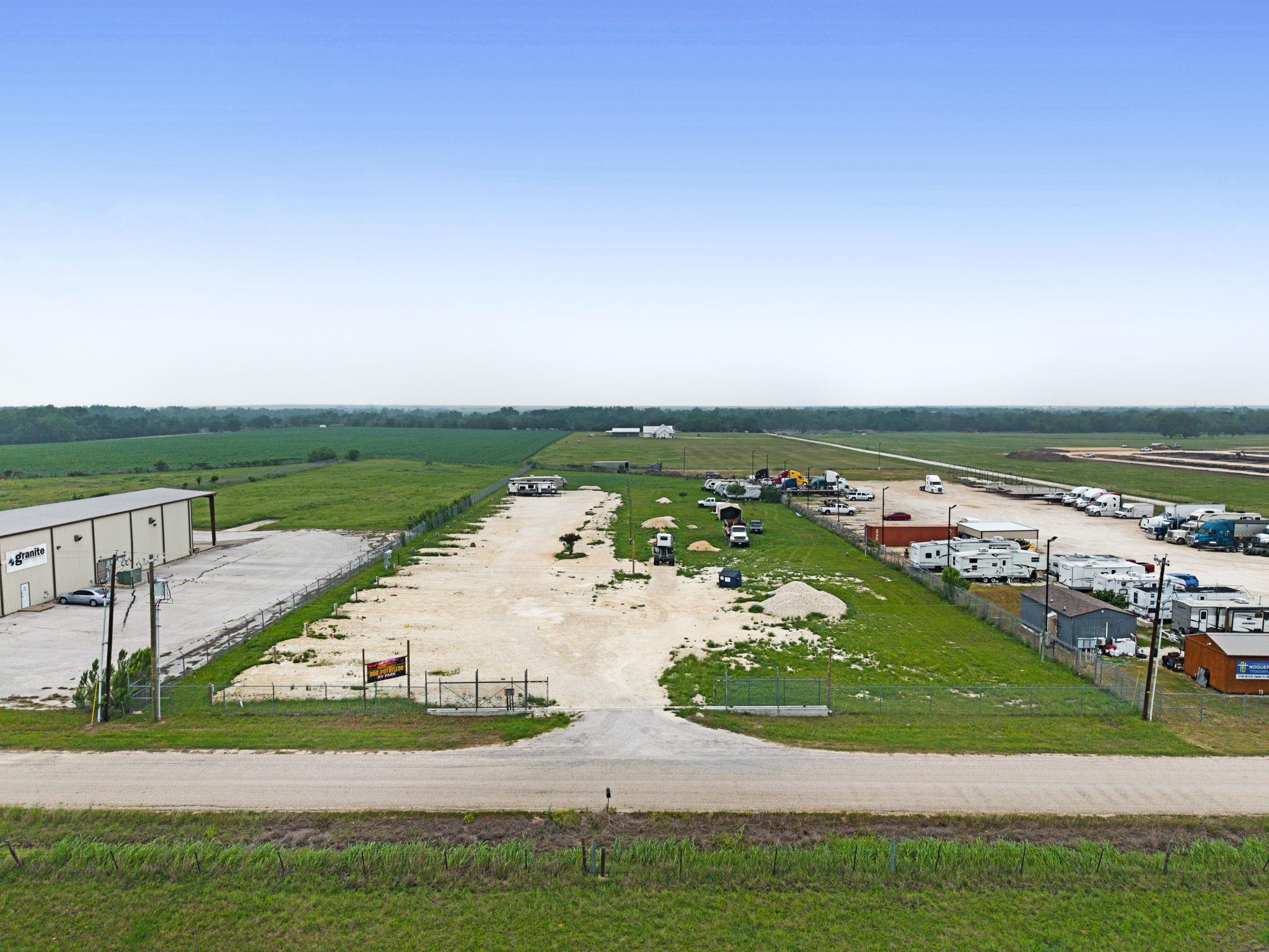 2733 County Road 374 Road Taylor TX 76574