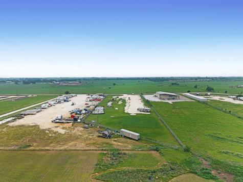 2733 County Road 374 Road Taylor TX 76574