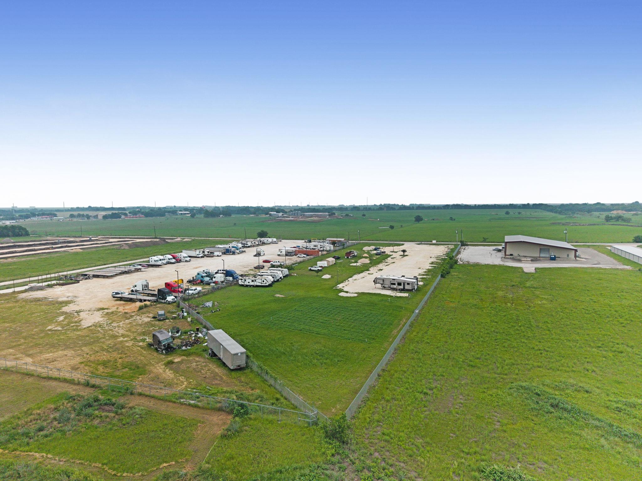 2733 County Road 374 Road Taylor TX 76574