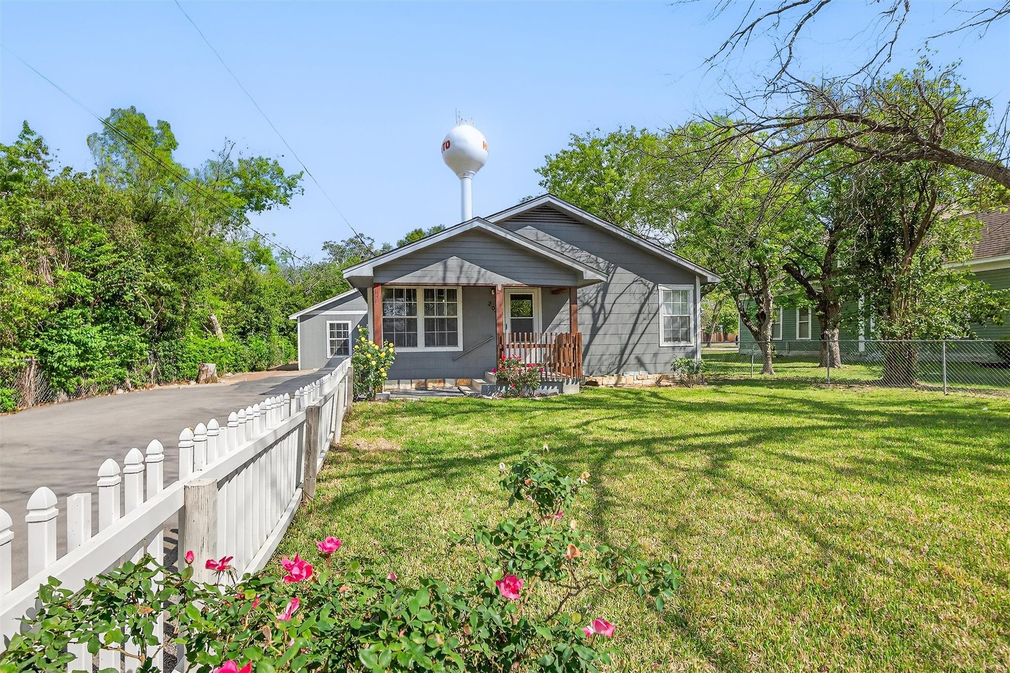 204 Taylor Street Hutto TX 78634