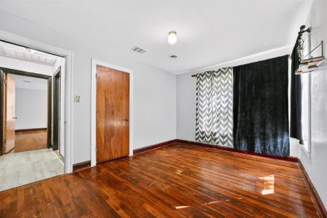 204 Taylor Street Hutto TX 78634