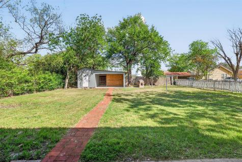 204 Taylor Street Hutto TX 78634