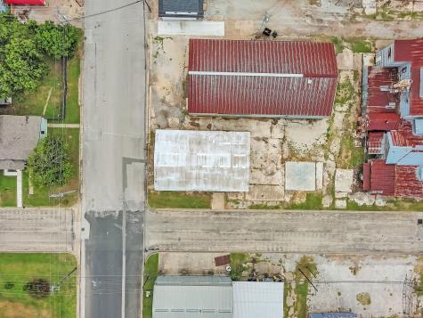 136 S Caldwell-e Street Giddings TX 78942