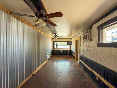211 S Us Highway 281 Johnson City TX 78636