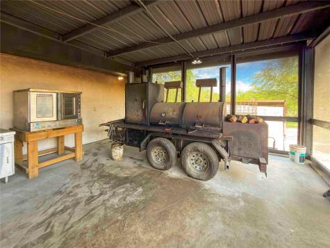 211 S Us Highway 281 Johnson City TX 78636
