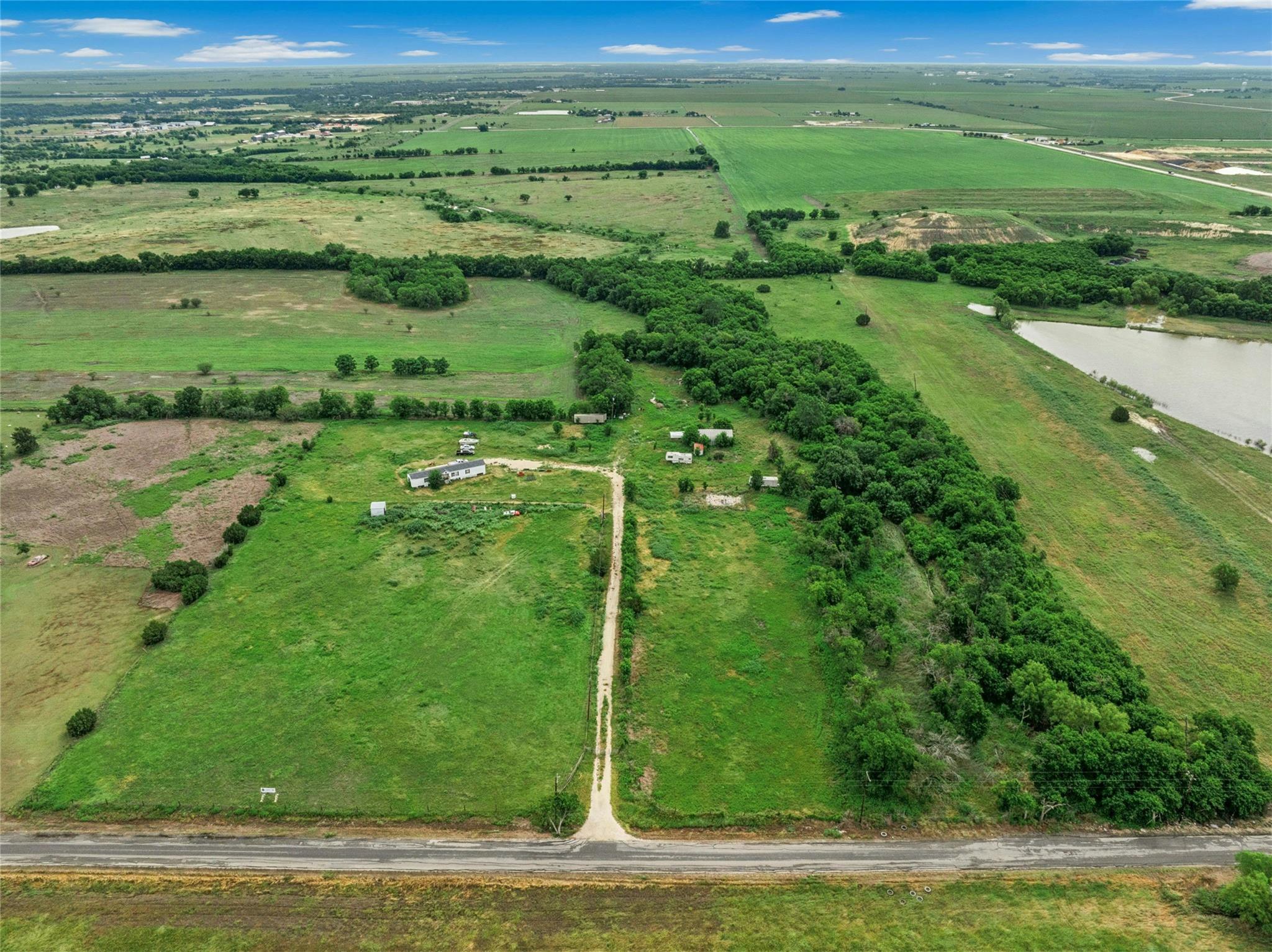 2655 County Road 130 Hutto TX 78634
