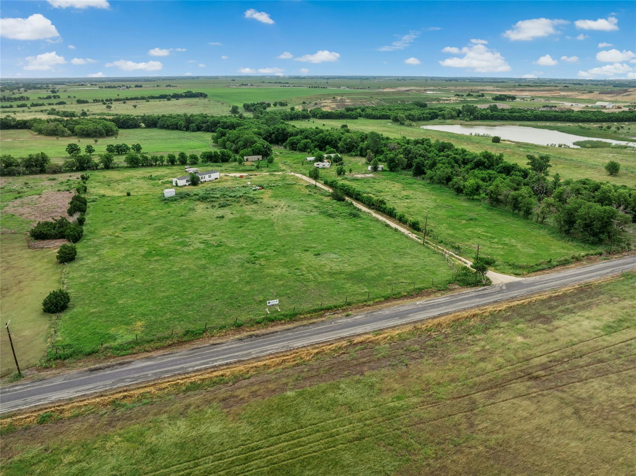 2655 County Road 130 Hutto TX 78634