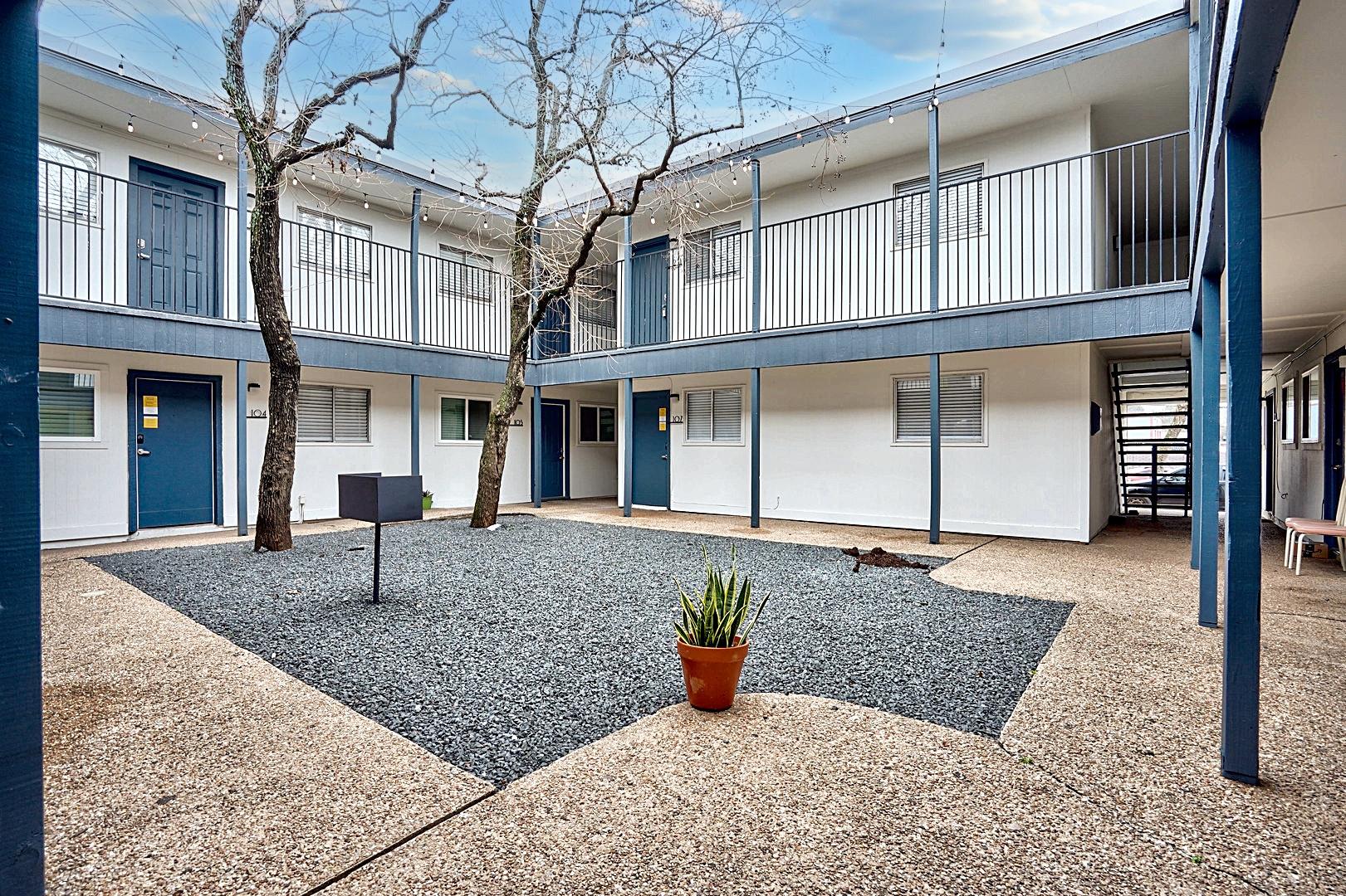 3138 Manor Road Austin TX 78723