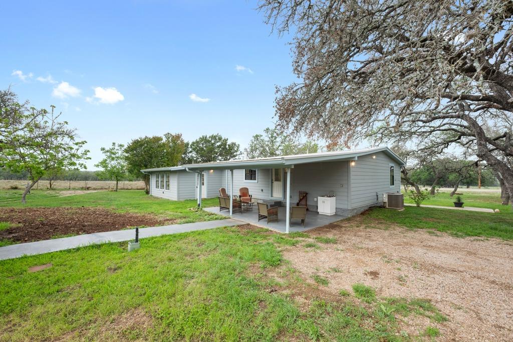 1169 W Us Highway 290 Johnson City TX 78636