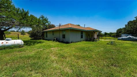1141-A E 3rd Street Rockdale TX 76567
