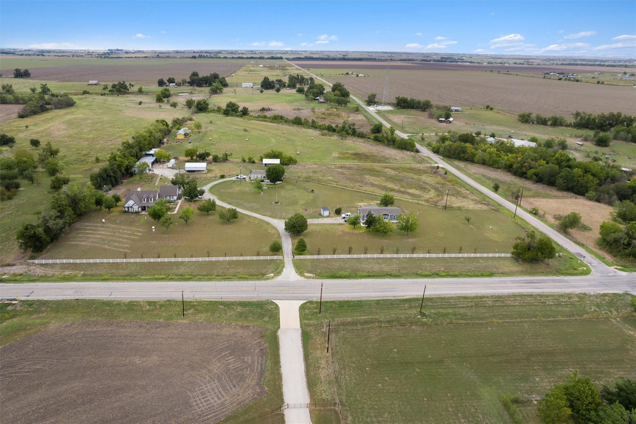 16351 Fm 1660 Taylor TX 76574