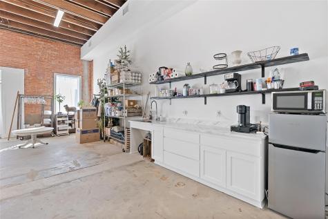 205 S Main Street Bryan TX 77803