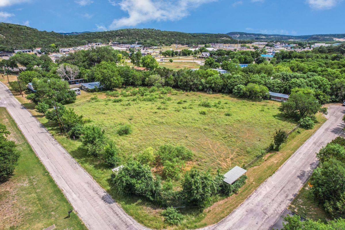 201 Oak Drive Canyon Lake TX 78132