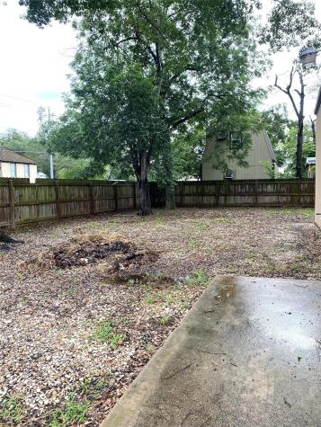 301 Bishop Street Smithville TX 78957