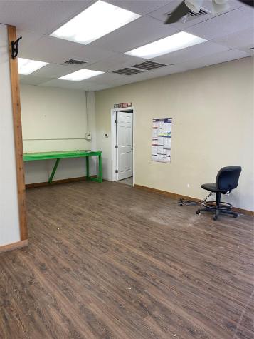 301 Bishop Street Smithville TX 78957