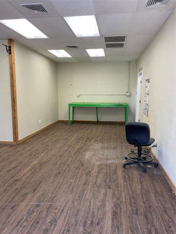301 Bishop Street Smithville TX 78957