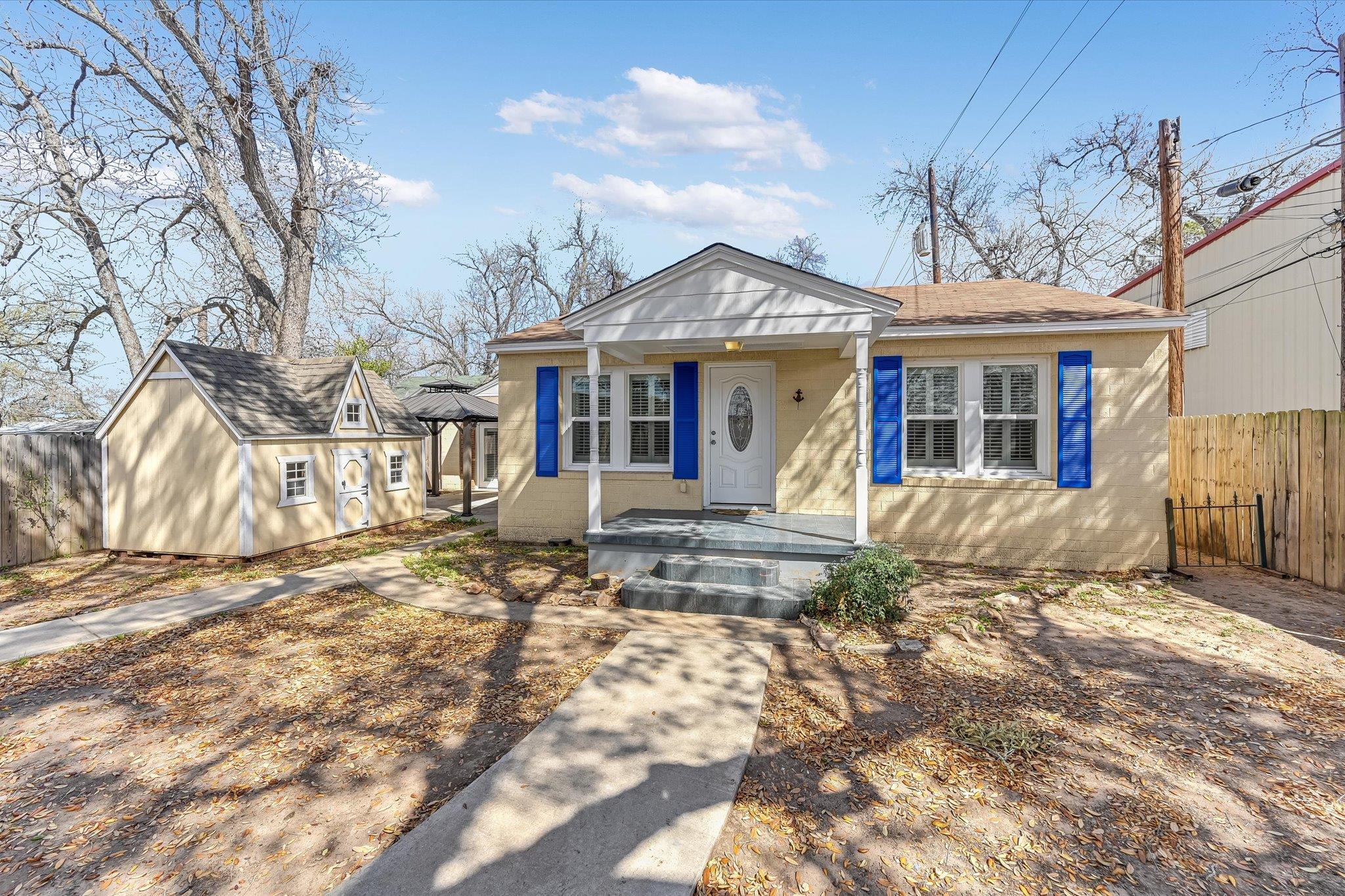 318 NW Loop 230 Highway Smithville TX 78957