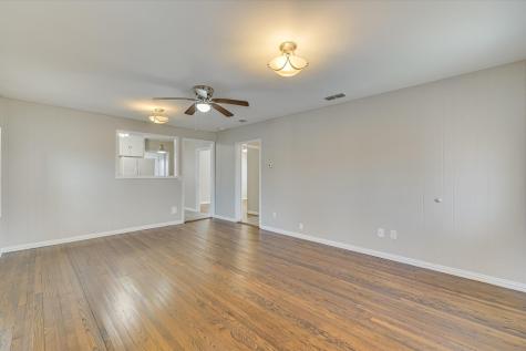 318 NW Loop 230 Highway Smithville TX 78957