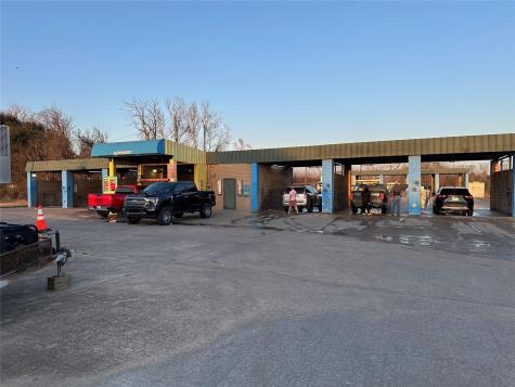 1806 N Main Street Taylor TX 76574