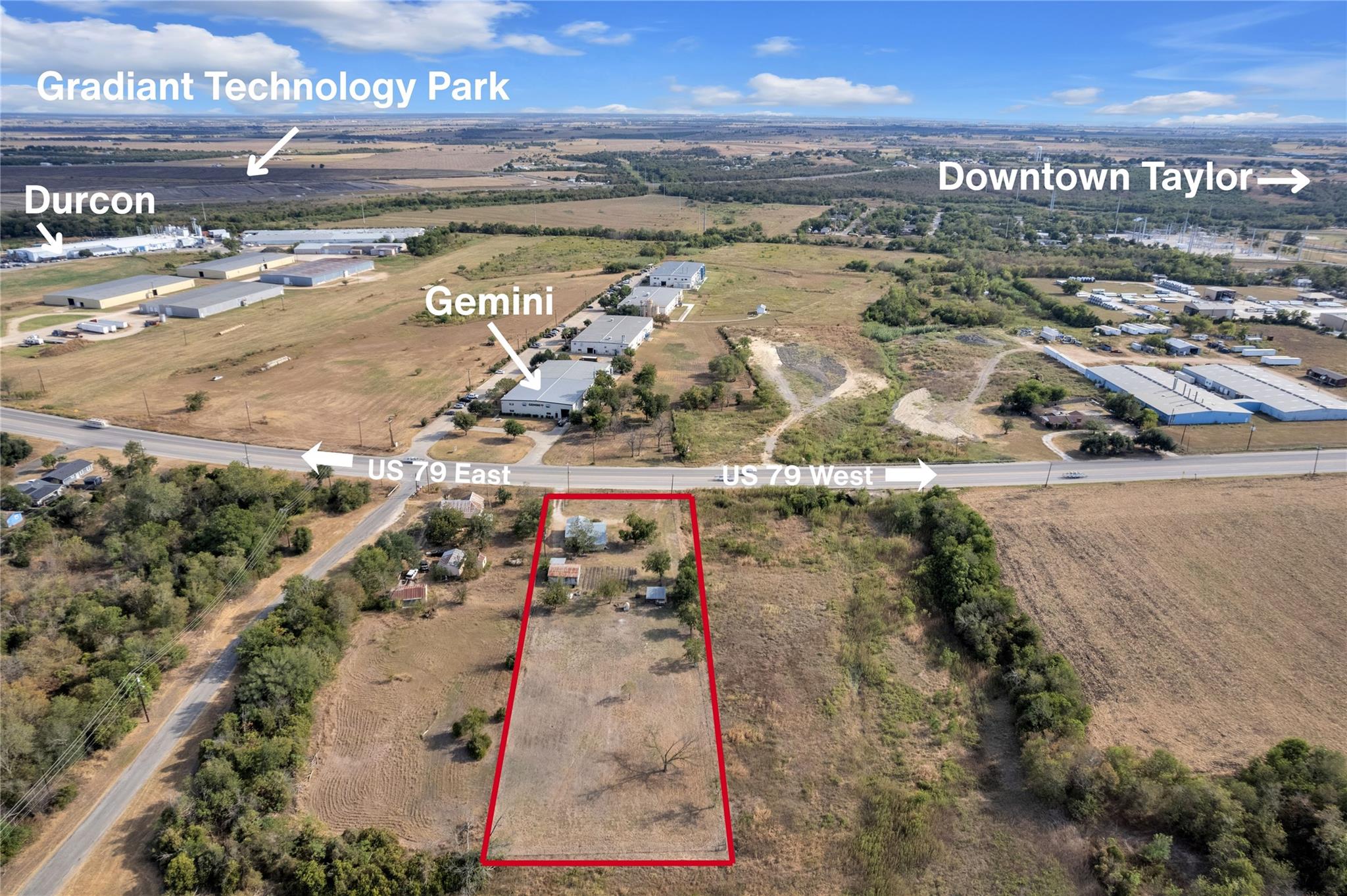 1607 E 4th Street Taylor TX 76574