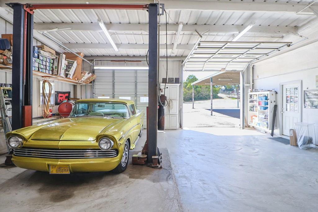415 State Highway 36 S Highway Caldwell TX 77836