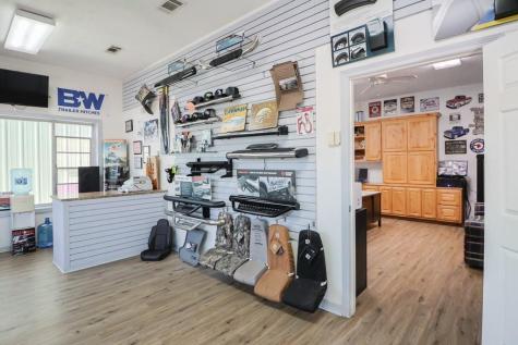 415 State Highway 36 S Highway Caldwell TX 77836