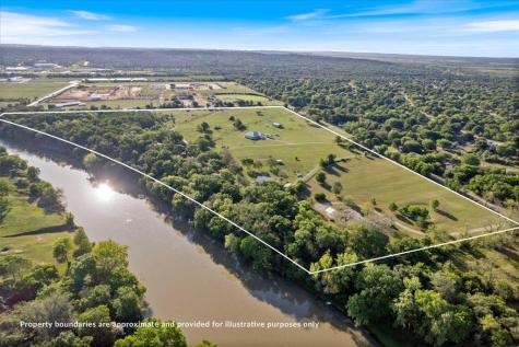1218 Lovers Lane Bastrop TX 78602