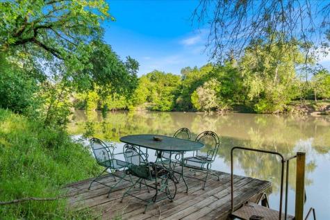 1218 Lovers Lane Bastrop TX 78602