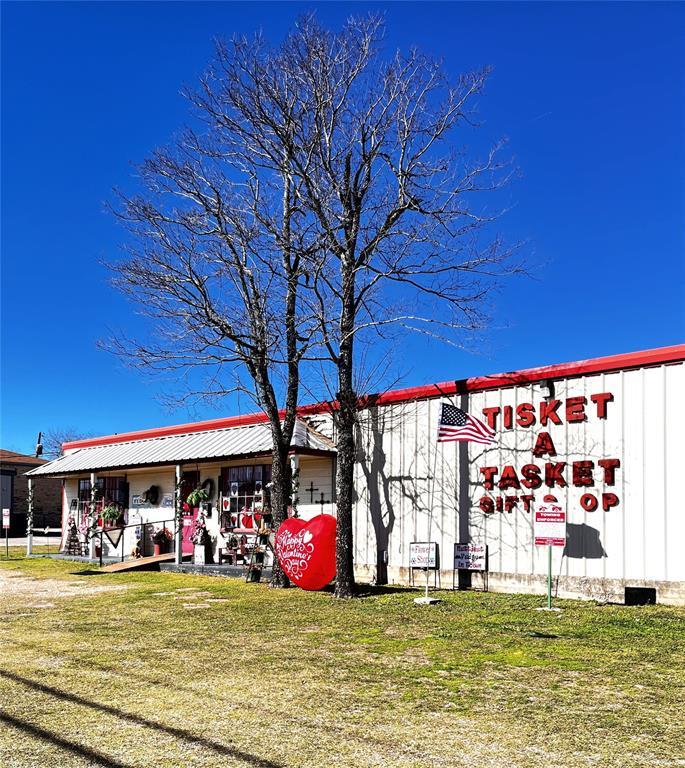 1614 W Cameron Avenue Rockdale TX 76567