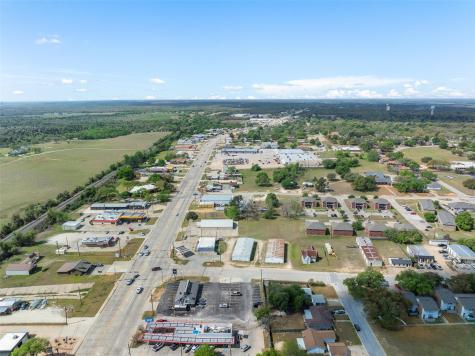 1306 W Cameron Avenue Rockdale TX 76567