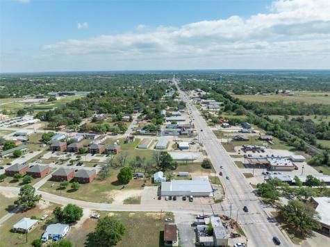 1306 W Cameron Avenue Rockdale TX 76567