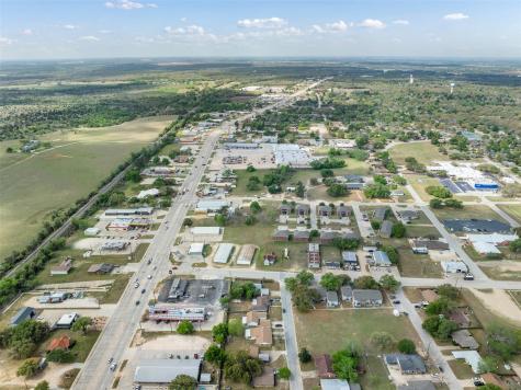 1306 W Cameron Avenue Rockdale TX 76567