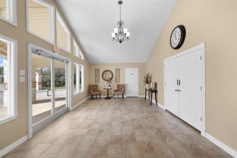 1306 W Cameron Avenue Rockdale TX 76567