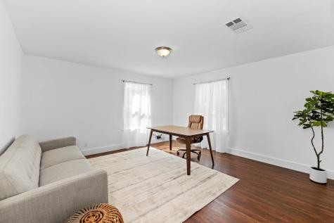 1512 W Koenig Lane Austin TX 78756