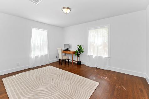 1512 W Koenig Lane Austin TX 78756