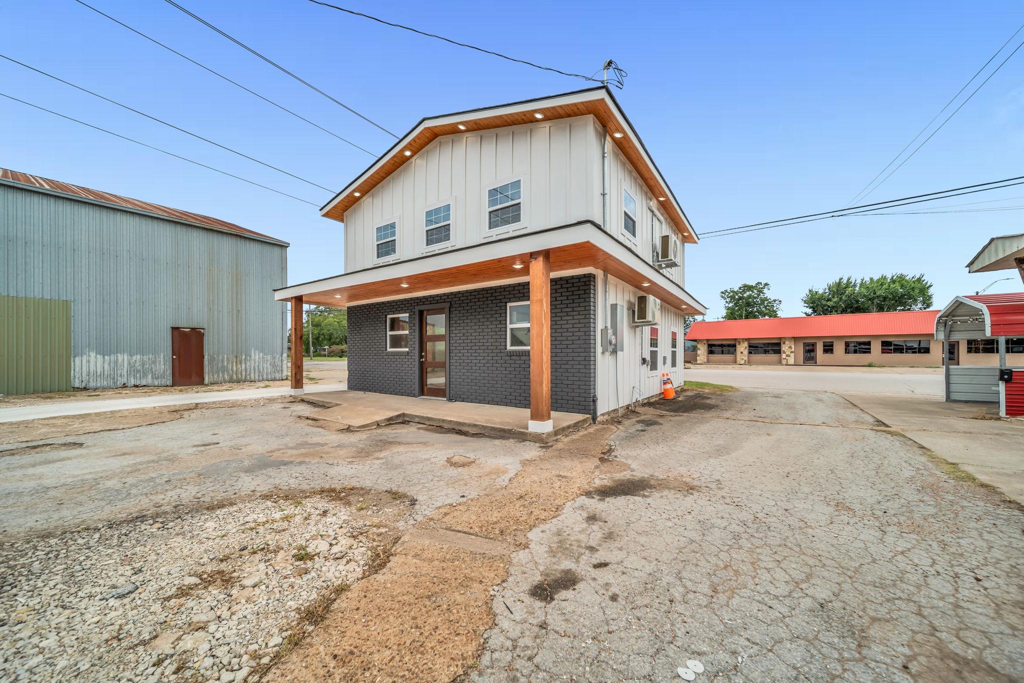136 S Caldwell-a Street Giddings TX 78942