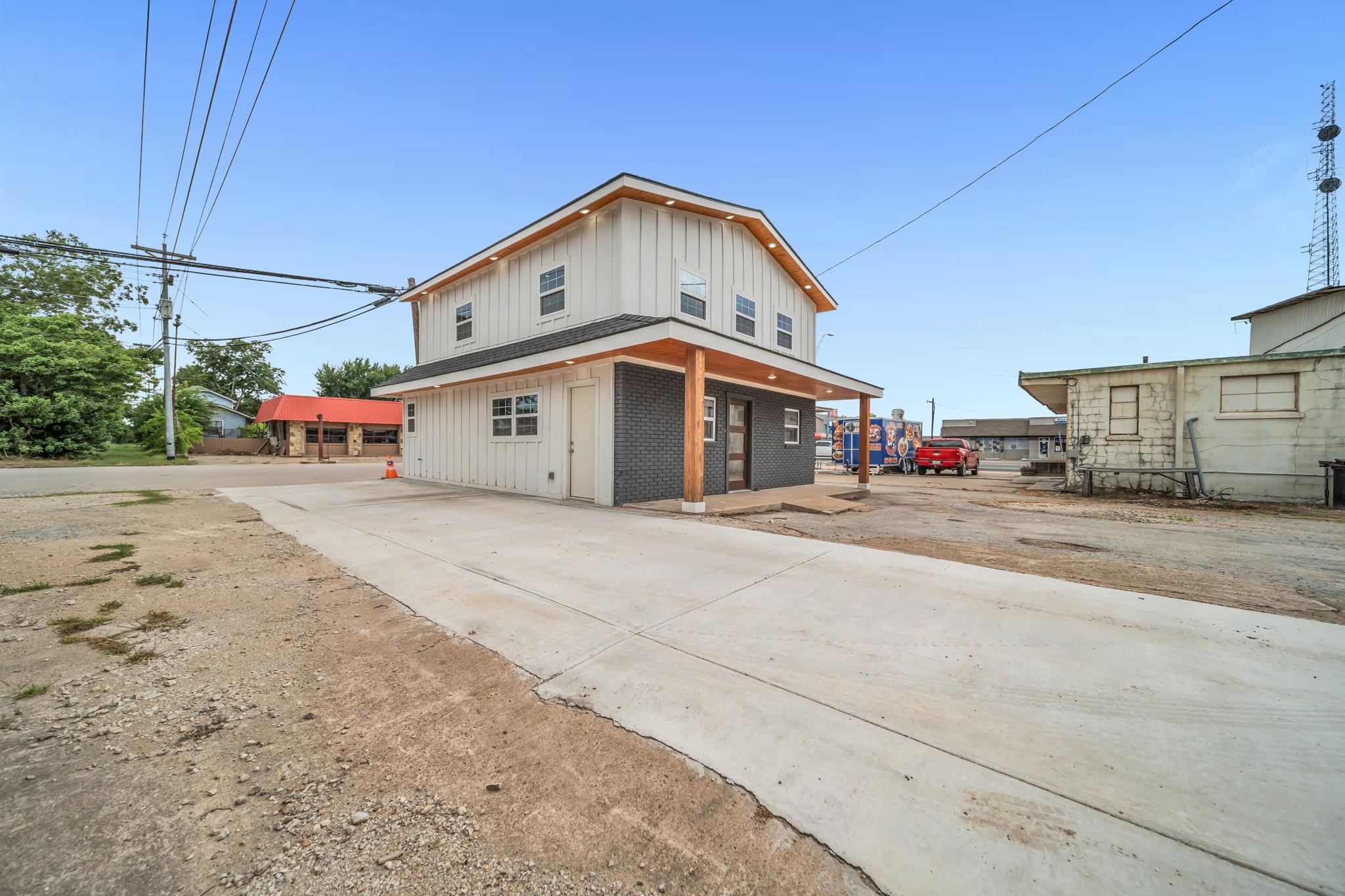 136 S Caldwell-a Street Giddings TX 78942