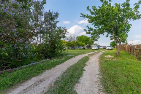 1629 County Road 107 Road Hutto TX 78634