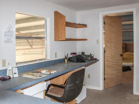 201 S Ridge Street Hallettsville TX 77964