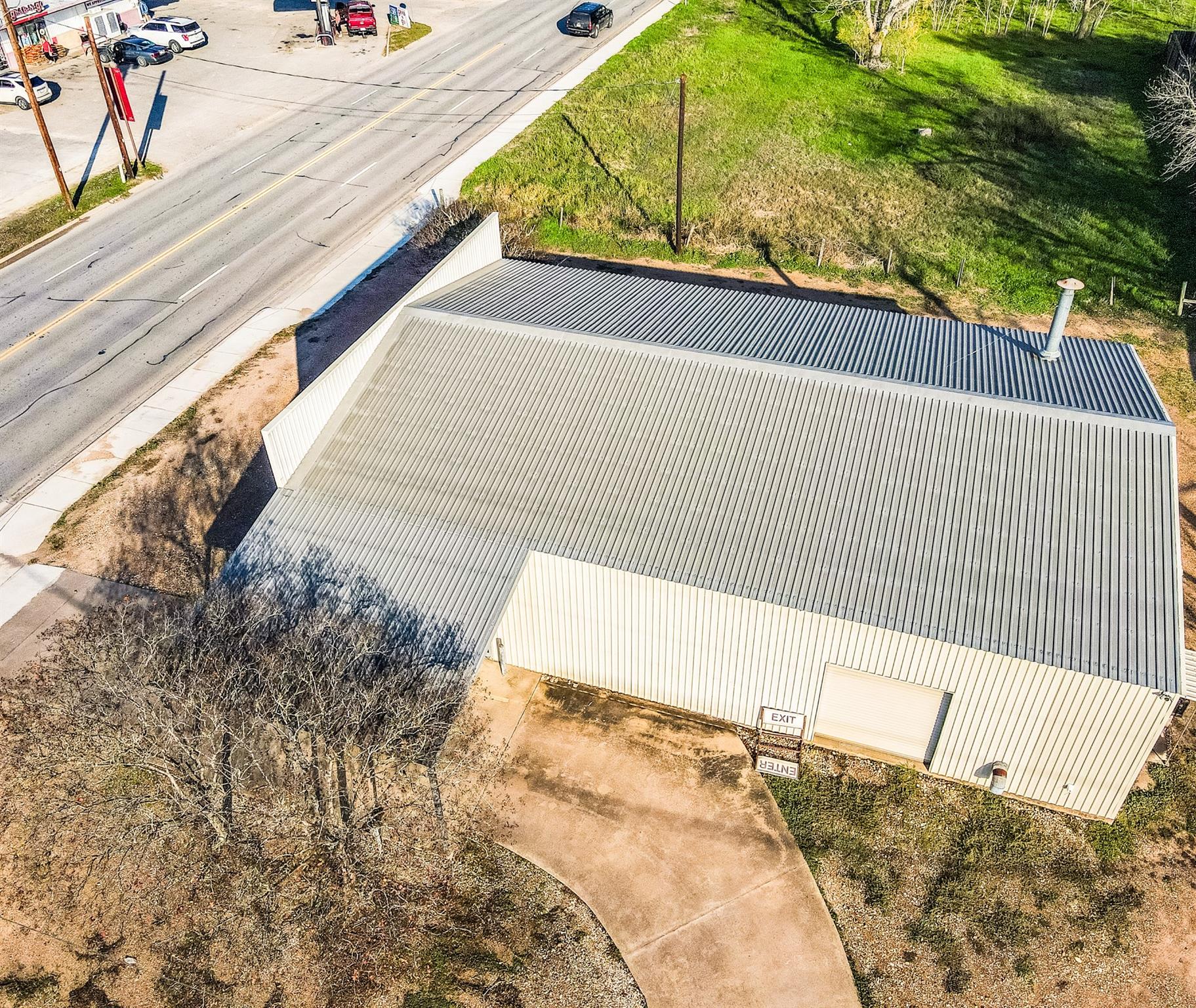 201 S Ridge Street Hallettsville TX 77964