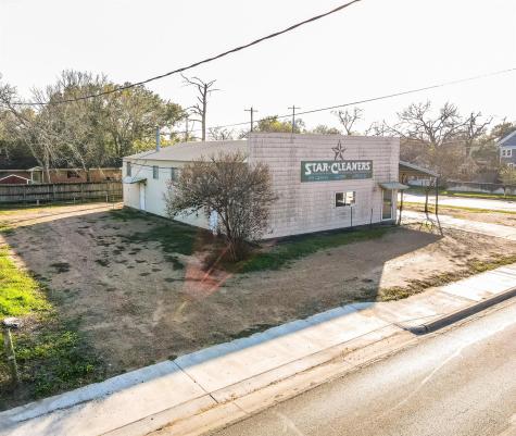 201 S Ridge Street Hallettsville TX 77964