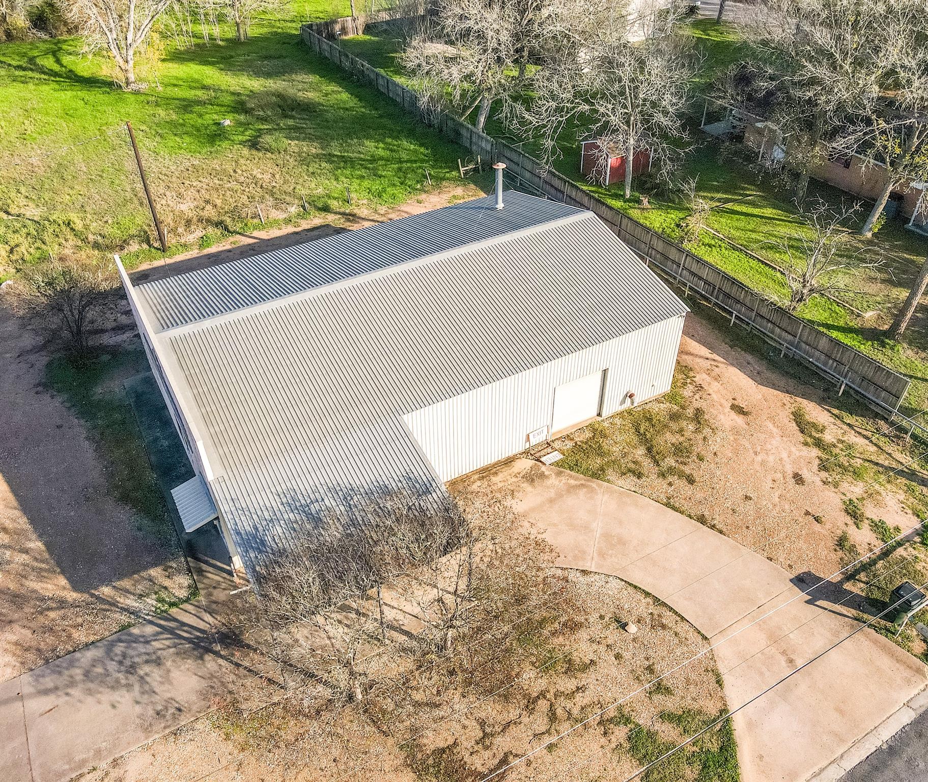 201 S Ridge Street Hallettsville TX 77964