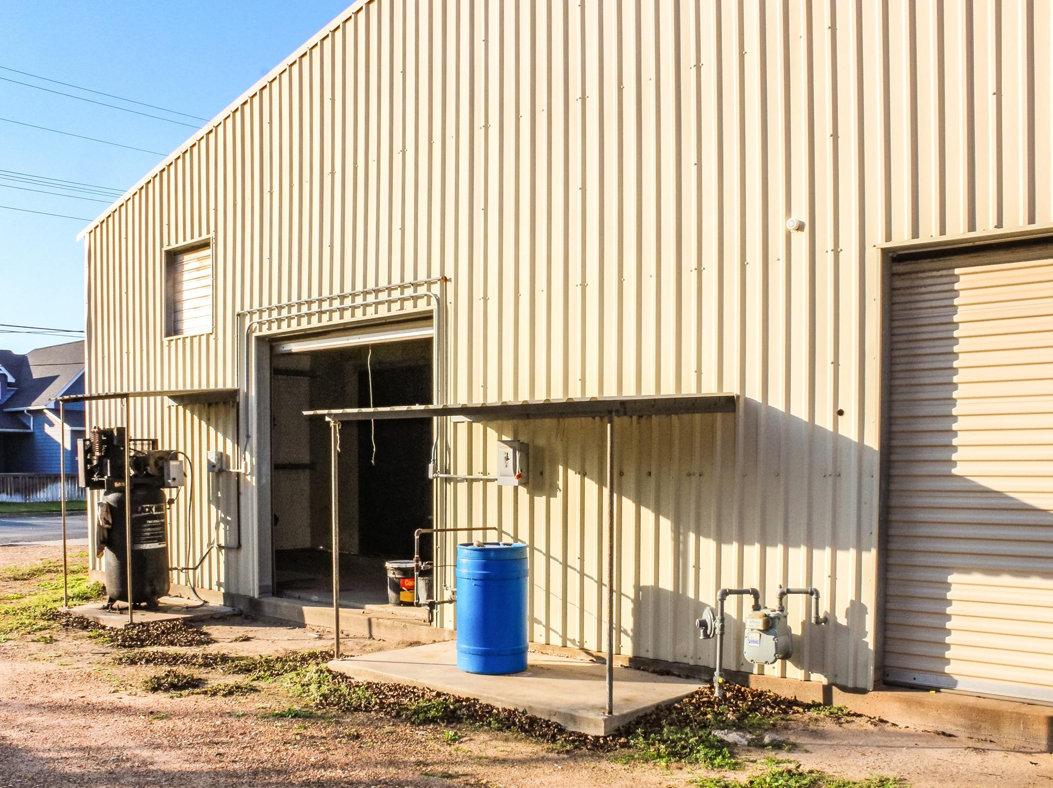 201 S Ridge Street Hallettsville TX 77964