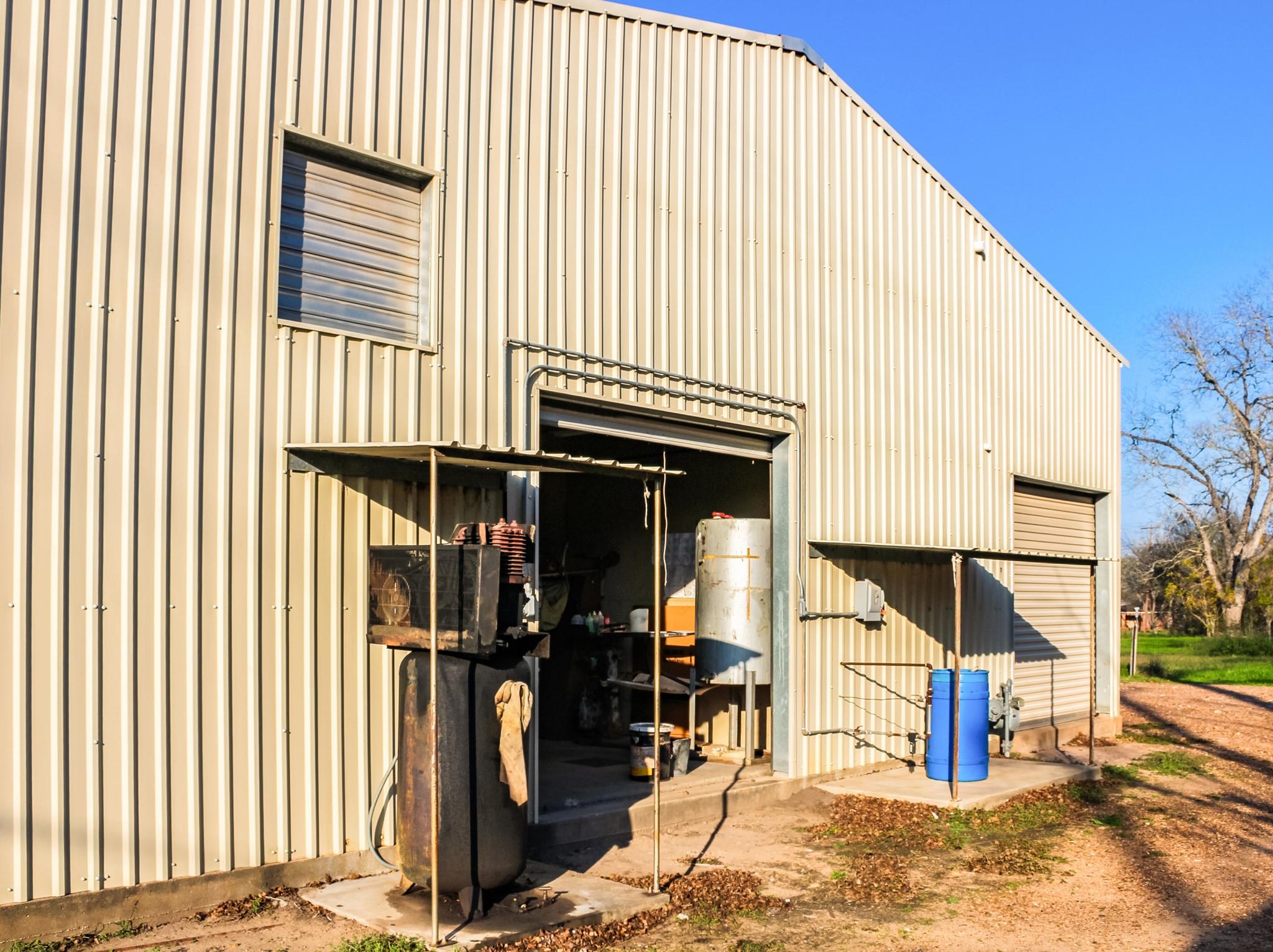201 S Ridge Street Hallettsville TX 77964