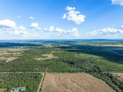 399 Seals Creek Road Lockhart TX 78644