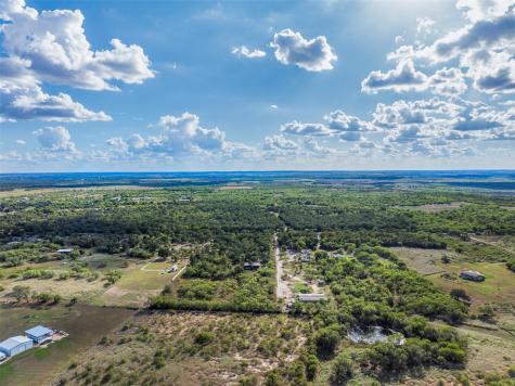 399 Seals Creek Road Lockhart TX 78644