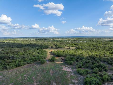 399 Seals Creek Road Lockhart TX 78644